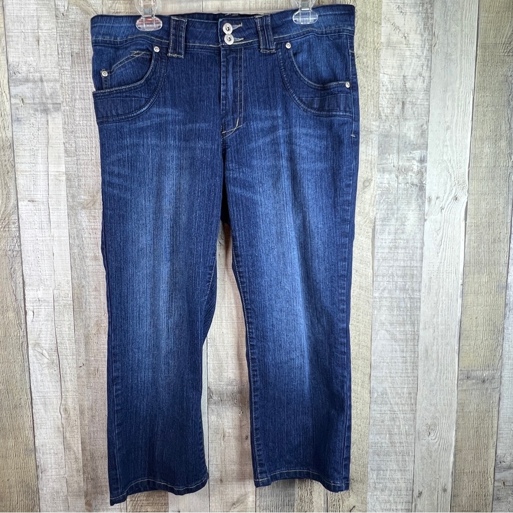MARIANNE Size 16 Blue Denim Capri Jeans 5 Pockets Embroidered Back Pockets